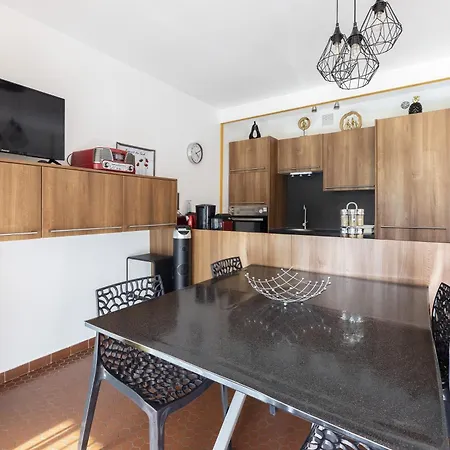 Les Embruns Apartment *